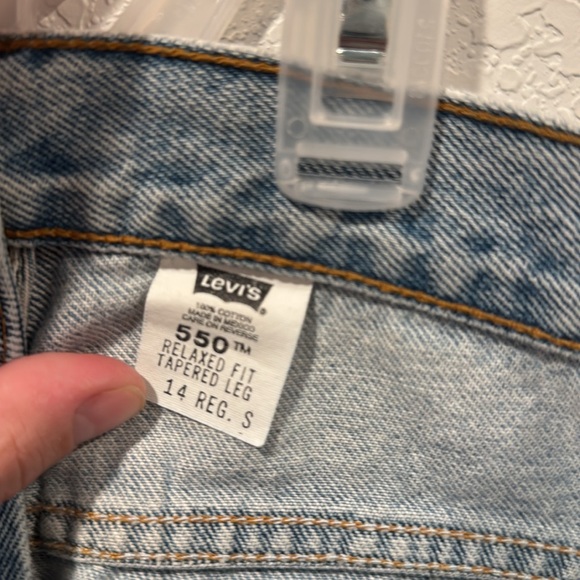 Vintage Levi's 550 Jeans Straight Leg Light Wash Size 14 Regular Fit - Picture 9 of 10